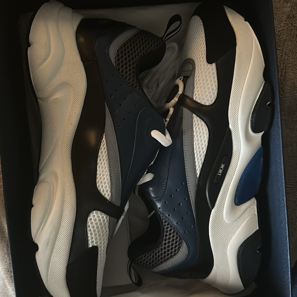 Men's Black and White Athletic Shoes